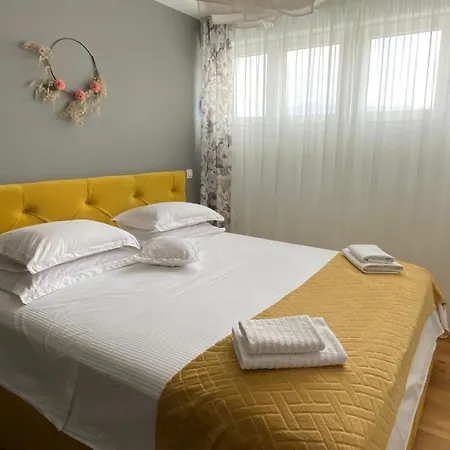 Apartment Lelu Luxury With Sea Views Near Centre And Bacvice Split