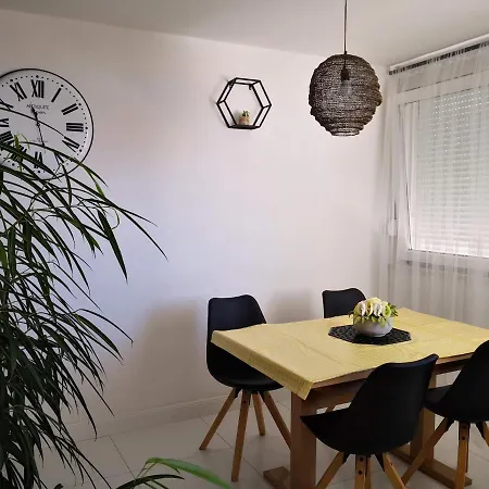 Lelu Luxury With Panoramic Views Apartment