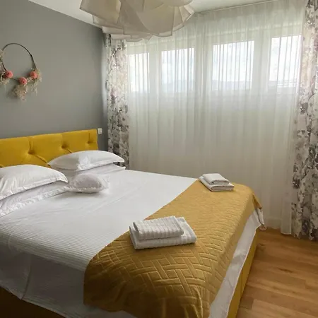Διαμέρισμα Lelu Luxury With Sea Views Near Centre And Bacvice